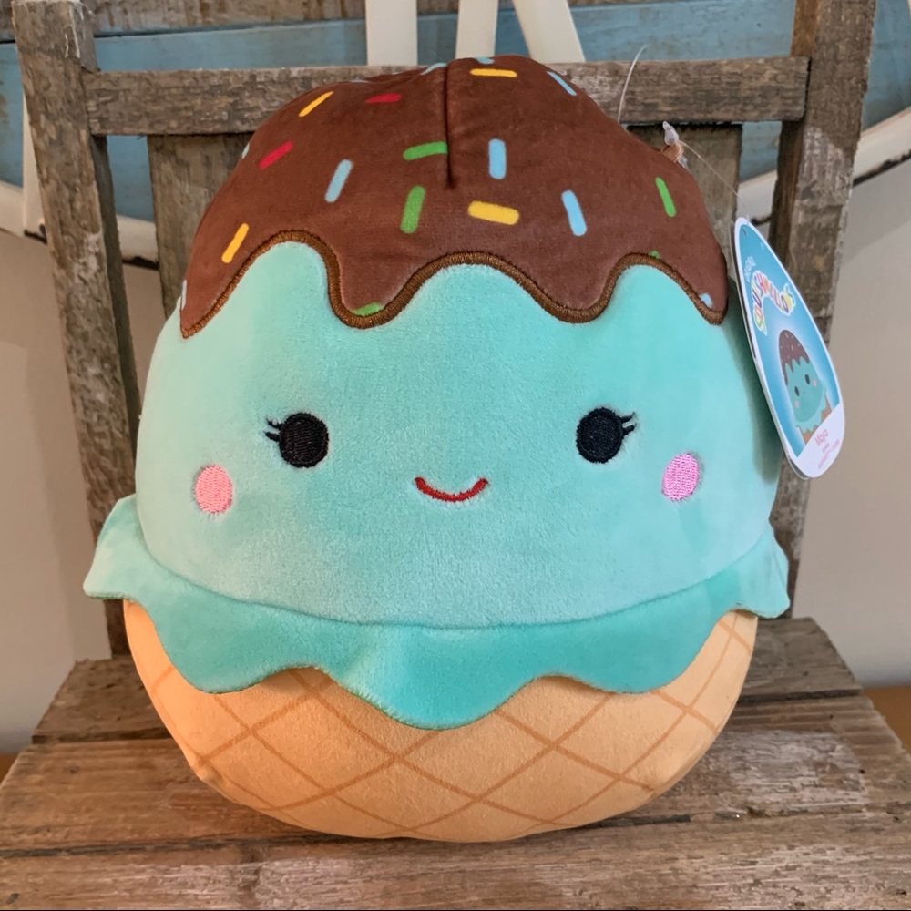 Squishmallows 8” MAYA THE ICE CREAM 🍨 SUNDAE NWT